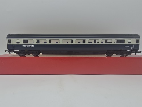 7092 hornby r4445a mk3 br - hornby,