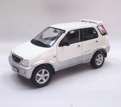 Toyota terios 4x4 - 1/18,