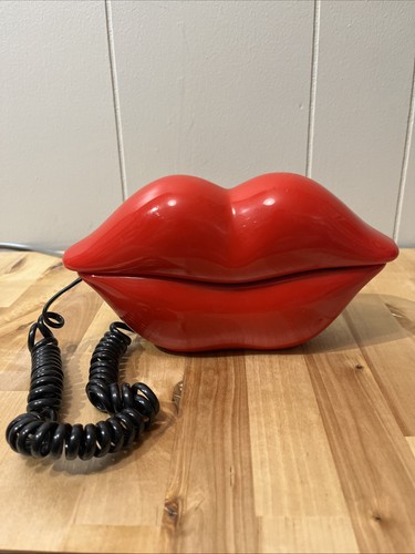 Vintage telemania red lips - vintage,