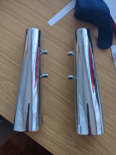 Triumph t150 t160 fork shrouds - triumph,