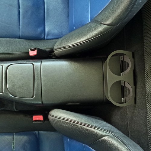Rear cupholders center console - rear,