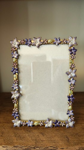 Vintage jewelled enamel