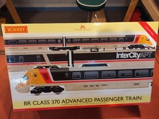 Hornby R30104 OO Gauge Class