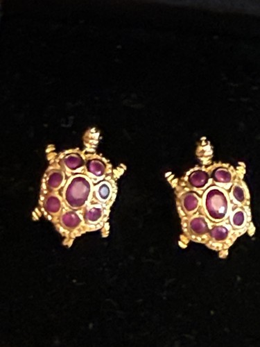 Very unusual vintage 18ct - unusual, gold