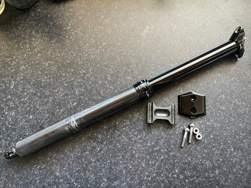 Lev carbon dropper post - carbon,