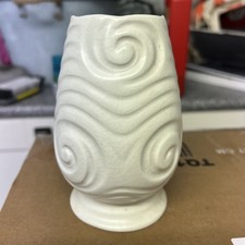 Sylvac White Vase 675