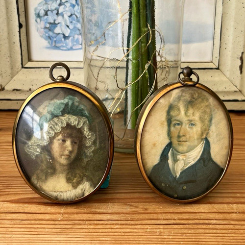 Sweet vintage pair oval - vintage, of