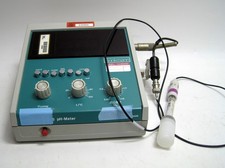 BRINKMANN METROHM 605pH Meter
