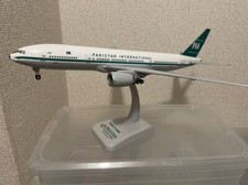 Aircraft model 1/200 Pakistan International Airlines PIA Boeing 777-200ER