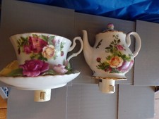 Choice Royal Albert Old Country Roses Bone China NightLites: Teapot/Teacup-Work