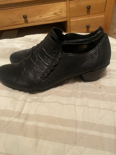 Ladies preowned never worn - preowned,