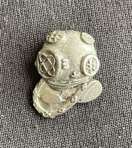 Divers pin badge - divers,
