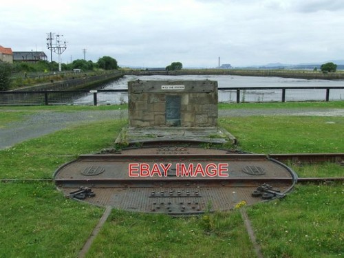 Photo old railway turntable - ,