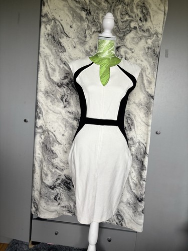 River island monochrome - river,