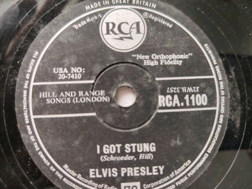 Elvis presley got stung - presley, i