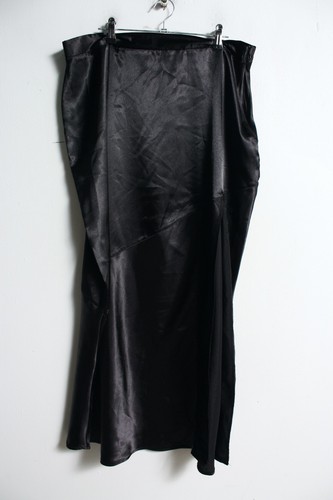 Womens satin side - side, slit
