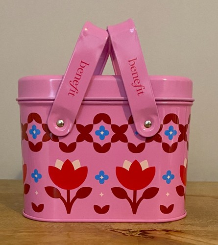 Benefit cosmetics pink flower - pink,