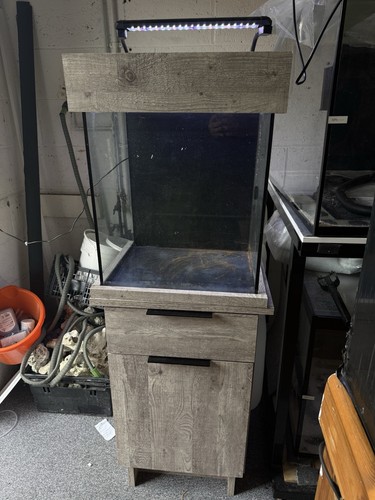 Aqua one oak style 85l - one, fish