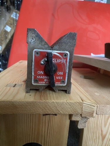 Eclipse magnetic block - v, v-block