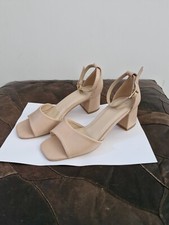 Linzi Shoes. Mollie. Mocha. Size 3/36. New without box. Never worn. Impeccable!