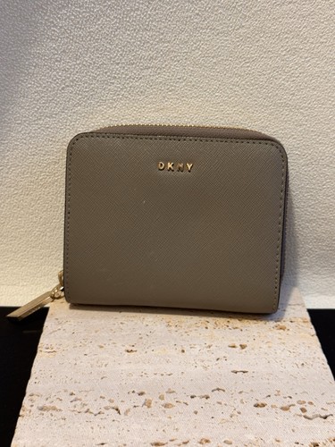 Dkny women leather wallet - dkny,
