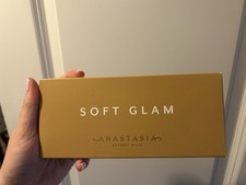 Anastasia Beverley Hills Soft Glam Eyeshadow Palette