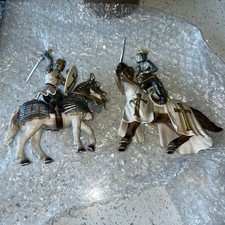 2x Knights with Horses Schleich Medieval action figure