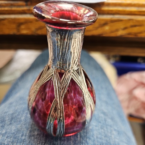 Silver mounted red - silver,