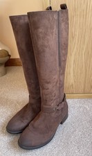 Clarks Knee Boots Size 5 Brown