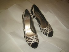 Ladies shoes ‘ JAQUES VERT ‘ – size 3 ( EU 36 ) – black / white – good condition