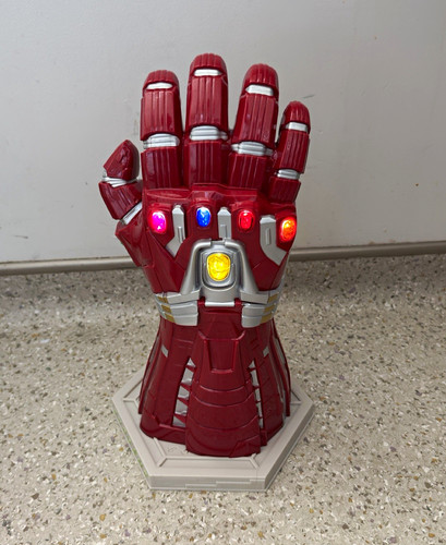 Avengers endgame gauntlet - avengers,