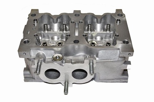Engine cylinder head - cylinder, r/h