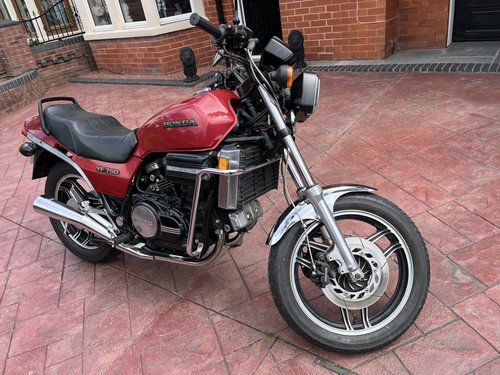 Honda vf750 sabre - honda,