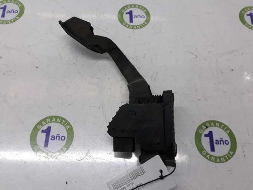 55702020 1167791 pedal