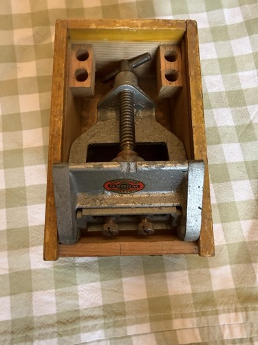 Woden dowelling jig vintage - woden,