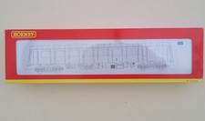 Hornby OO Gauge Class 121