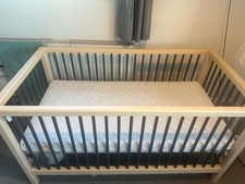 mamas and papas cot / cot bed