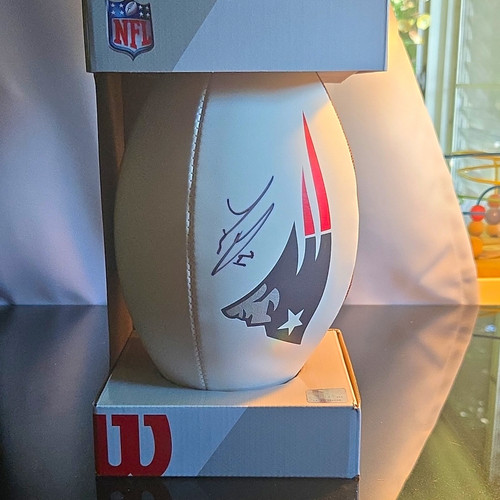 Wilson nfl football signed - nfl,