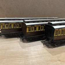 Vintage Collectors Three Railway 00 Gauge Carriages By Tri-Ang