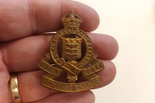 MILITARY BADGE ROYAL ARMY