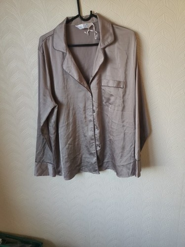 Beige silky night shirt size - beige,