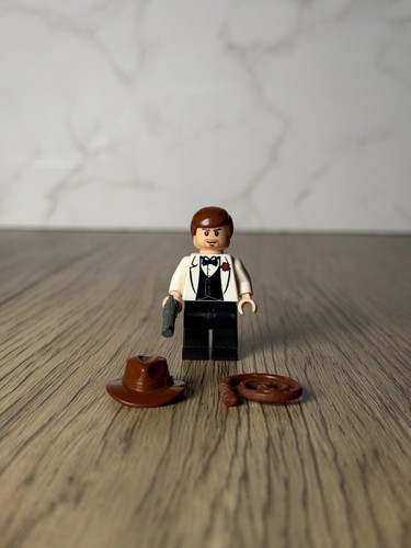 Lego indiana jones white - indiana,