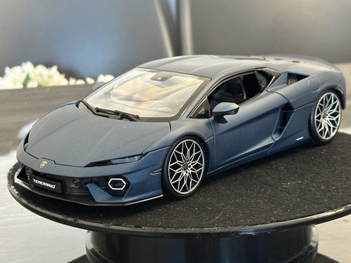 Bnib lamborghini - 1/18,