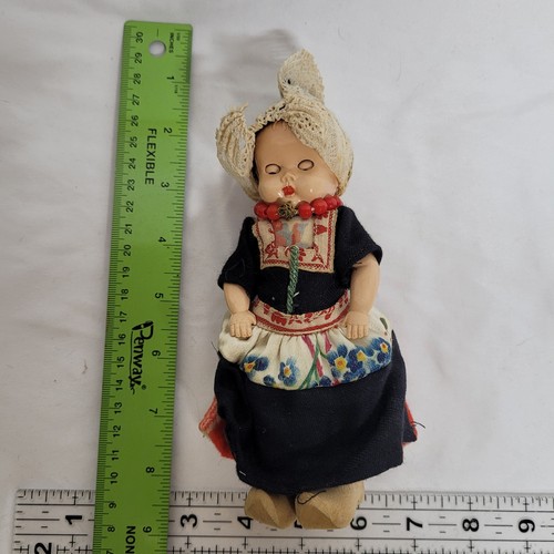 Vintage dutch souvenir doll - souvenir,