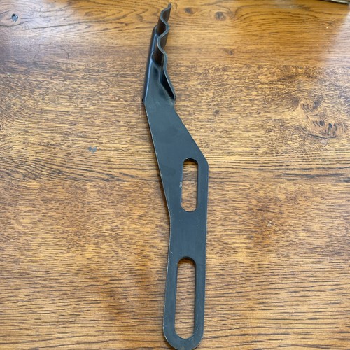 Mercedes 300 exhaust - exhaust, hanger