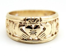 9ct Gold Claddagh Ring Diamond