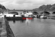 PHOTO  FRANCE CANAL 1987 VIEW WITH BOATS AND BRIDGE