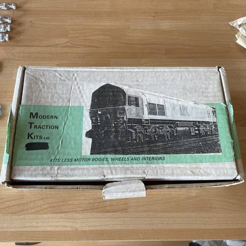 Train kit labelled - train,