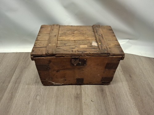Vintage wooden box crate - wooden,