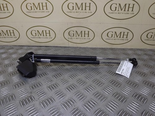 Mazda tribute pair hatch - mazda,